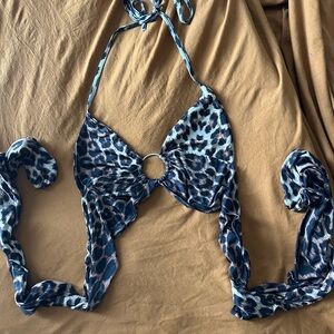 PrettyLittleThing Cheetah-Print Wrapped Crop-Top